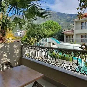 Hotel Golden Life &