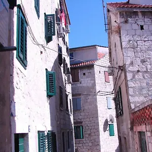  Pensión Cosy In The Center Of Croacia